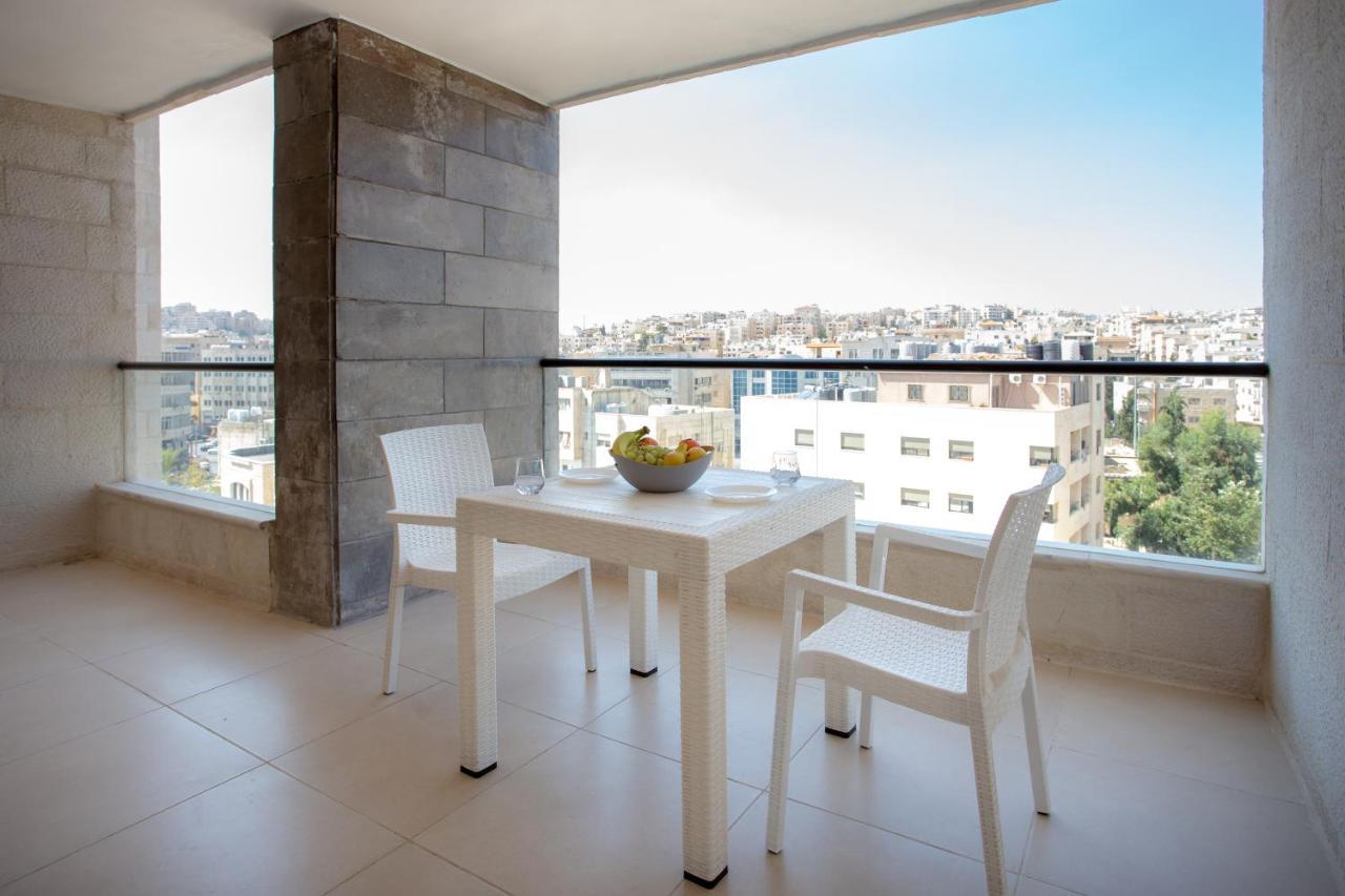 Triple A Hotel Suites Amman Exterior foto