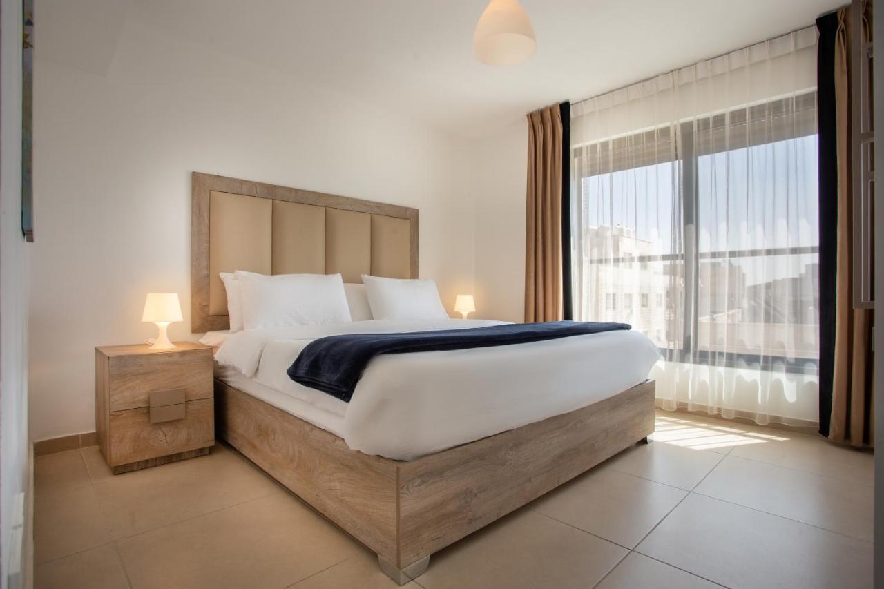 Triple A Hotel Suites Amman Exterior foto