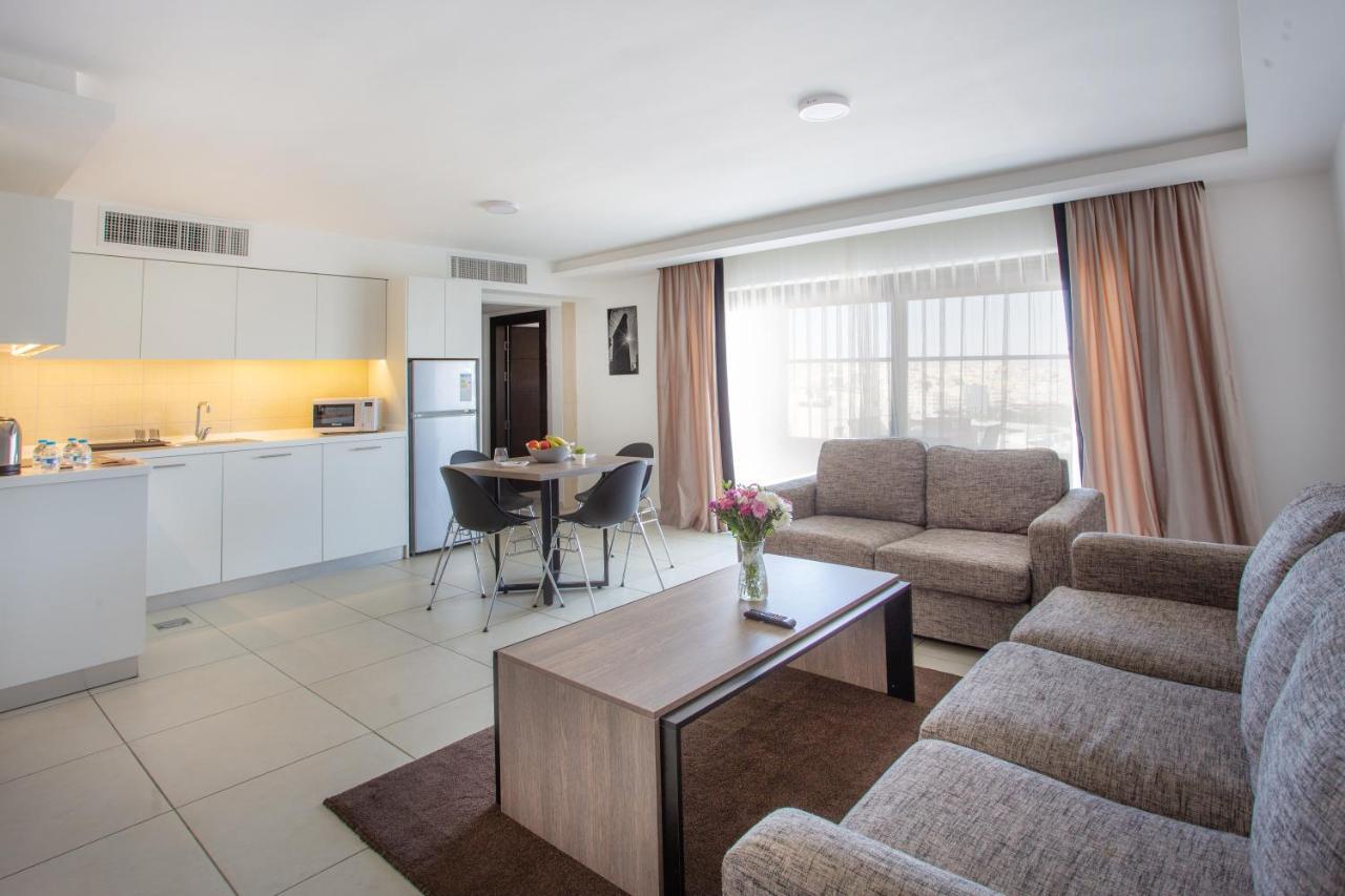 Triple A Hotel Suites Amman Exterior foto